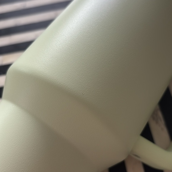 Stanley 40oz Cup Pale Lime - Picture 4 of 8